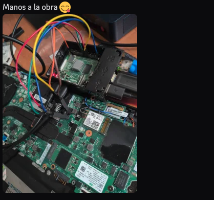 StarkPrivacy's tweet photo. Tenemos en la academia @BoringPrivacy quien ya ha neutralizado su Intel Management Engine.

Gracias a la formación de Hardware de @ChavoGnuGrowers 

La gente está alucinando. https://t.co/zhLCQB8Eqf