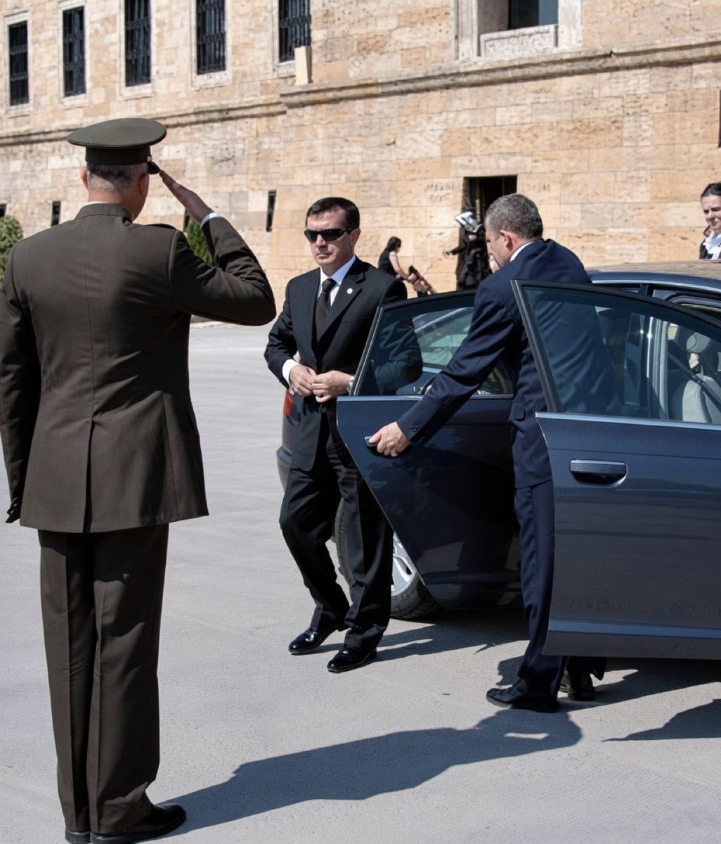 vukuathaberx's tweet photo. Emekli Tümgeneral Osman Pamukoğlu, Anıtkabir'i ziyaret etti. https://t.co/ypXQSCAxGd