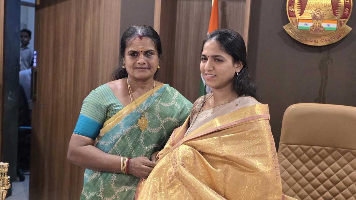 meenadevbjp's tweet photo. நாகர்கோவில் மாநகராட்சியின் புதிய ஆணையராகப் பொறுப்பேற்றுள்ள திருமதி. ஐஸ்வர்யா, IAS அவர்களை, பாரதிய ஜனதா கட்சியின் மாமன்ற உறுப்பினர்களுடன் நேரில் சந்தித்து, எங்களது மனமார்ந்த வாழ்த்துகளைத் தெரிவித்துக் கொண்டோம். https://t.co/1ZHQ14k295