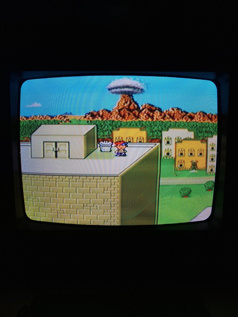 RedTheOG_1998's tweet photo. @ChaddGhostal Wooow im actually blown away by the quality of this pic
Maybe is the TV model too but I usually dont get cool results photographing CRTs too (this one is the best i got rn lol) https://t.co/CAojFwkqdg