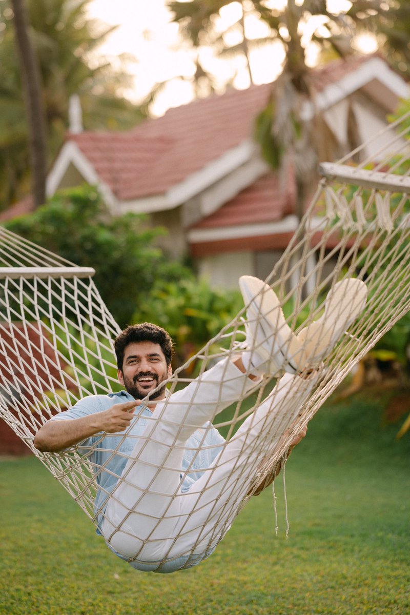 Kavin_m_0431's tweet photo. என் நண்பர்கள் அனைவருக்கும், பத்திரிக்கை, ஊடகம் மற்றும் சமூக ஊடக நண்பர்களுக்கும், தங்களின் அன்பான வாழ்த்துகளுக்கு மனமார்ந்த நன்றி.

A heartfelt thank you to all my friends, the press, the media, and social media for your wishes and blessings. 

Ellarum nalla iruppom :)🙏🏻♥️ https://t.co/6JAJoFu32l