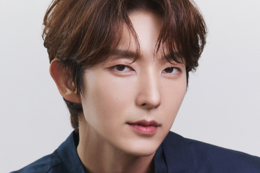 soompi's tweet photo. #LeeJoonGi In Talks To Star In New Netflix Historical Film
https://t.co/pYKeXyAdto https://t.co/hNMleVf14z