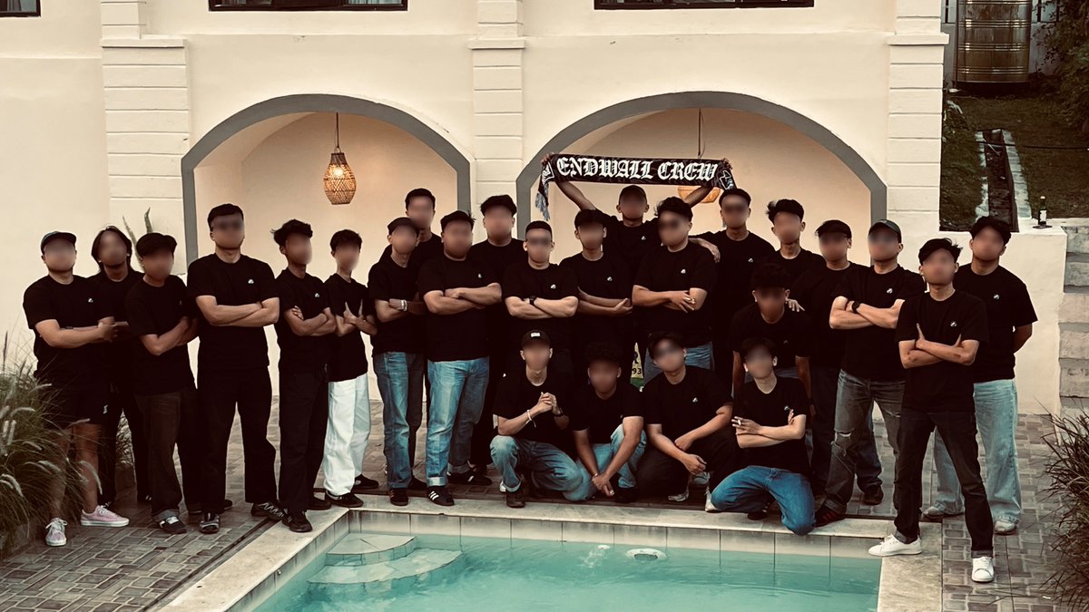 40534Crew's tweet photo. Diantara riuh tribun dan sunyi perjalanan, kami meyakini setia bukan hanya hadir saat menang tapi bertahan saat segalanya diuji.
Lebih dari sekadar bersama, ini tentang rasa yang tak terganti.

Diterpa masalah, dihantam keadaan namun kami tetap bertahan.
ENDWALL CREW! https://t.co/VbJFuxEJpU