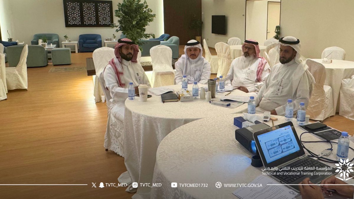 tvtc_med's tweet photo. انطلقت مقابلات تقييم المشاركين في فروع جائزة #تقني_مهني_المدينة للتميّز المؤسسي في نسختها الأولى، والتي تنظمها الإدارة العامة لـ #التدريب_التقني والمهني بمنطقة المدينة المنورة بهدف تعزيز التنافسية و التميز بين المنشآت التدريبية بالمنطقة. https://t.co/urwUdeKbXj