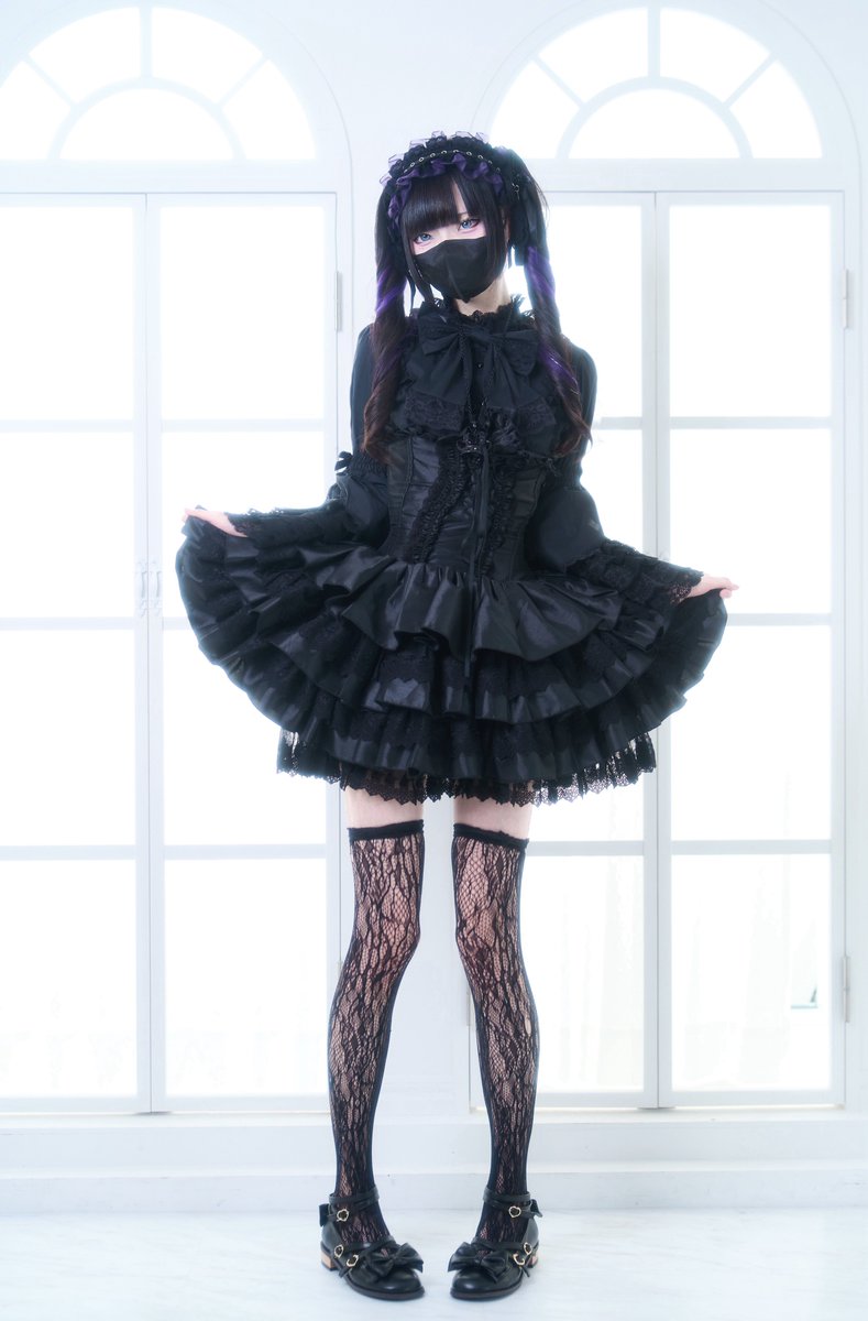nwqllxq's tweet photo. ゴスロリも好きな人がいい https://t.co/DNsrLm8yts