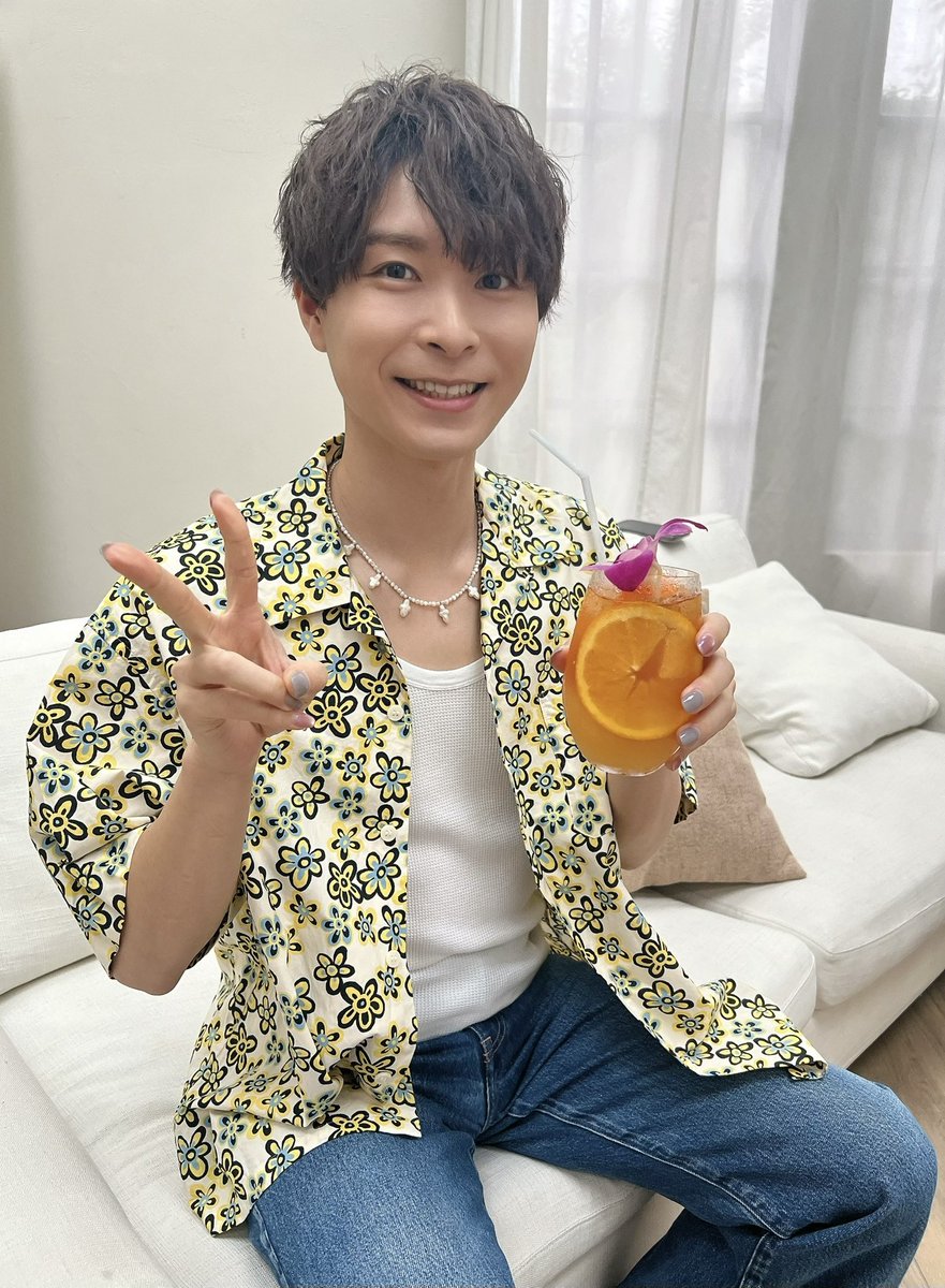U_Yutopan's tweet photo. ツアー待ってるね🍹 #V4Qlew #SparQlew https://t.co/QTrpdPXQaq