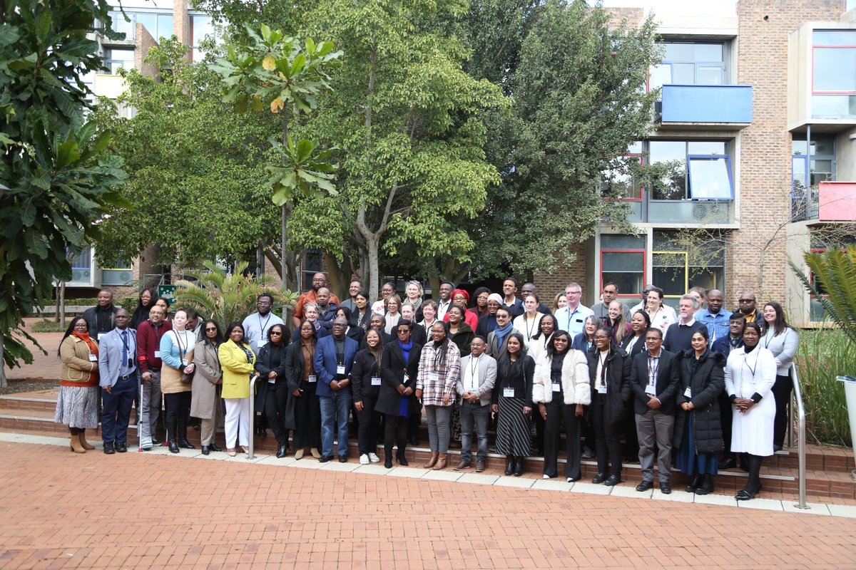 nicd_sa's tweet photo. From today until Wednesday, the NICD, together with stakeholders including the national departments of health and agriculture, is hosting a tabletop simulation exercise on responding to an outbreak of avian influenza. https://t.co/RyTL1C3ZAR