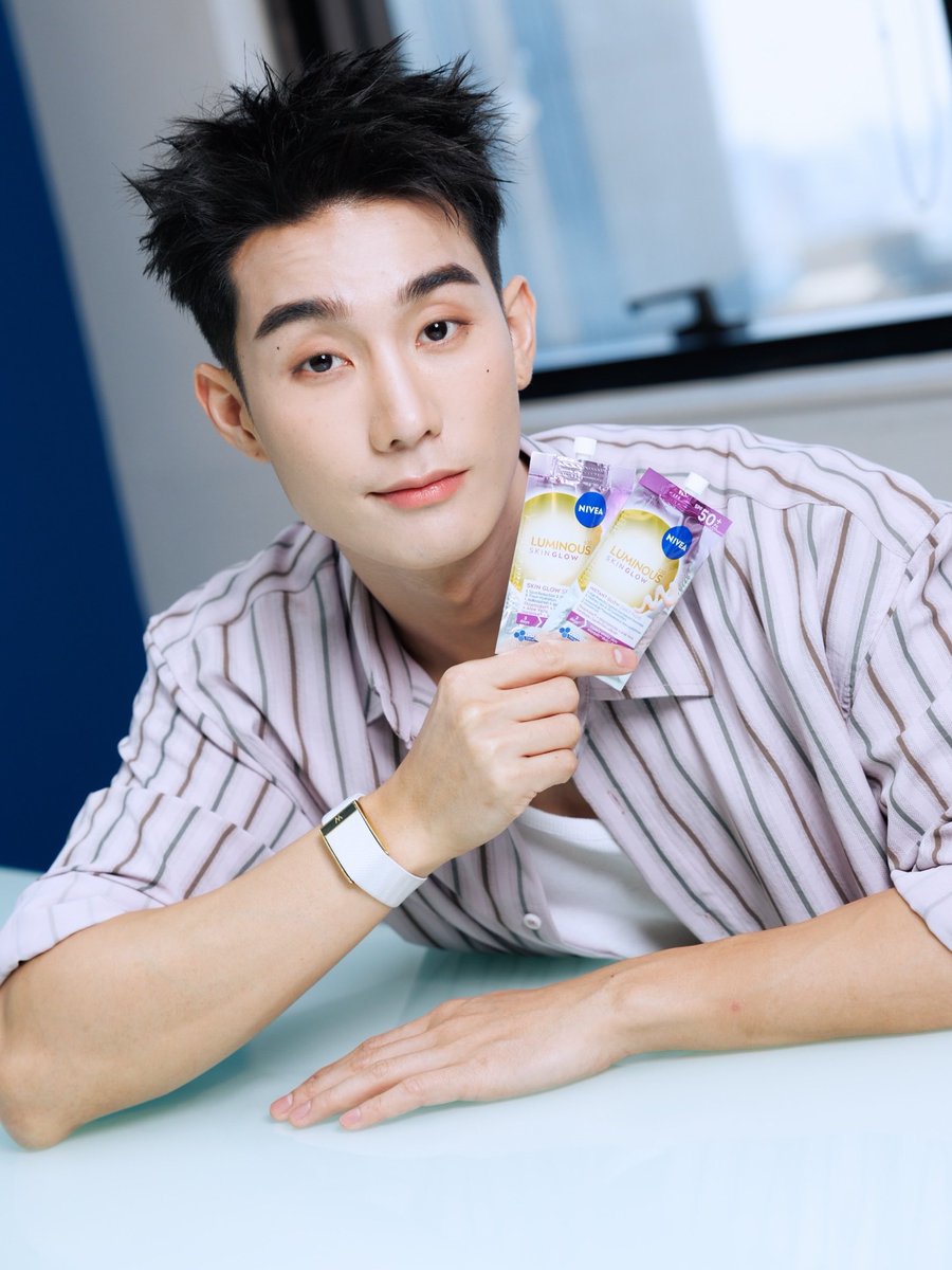forceofficial_'s tweet photo. 𓈃 22.06.69
IG Post: fforce_

✉️: ได้ฟินและ Fun ไปพร้อมกับทุกคนเลยย 💜✨

FORCEBOOK LOVE NIVEA  
#NIVEASkinGlowxForceBook
#fforce_ @fforcejs #kasibook
#ฟอสบุ๊ค #ForceBook https://t.co/pkXZQBvWAq