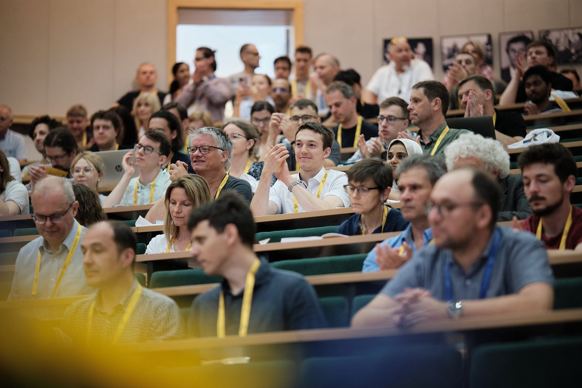 zuniwersyteckie's tweet photo. Ruszyła konferencja Physics of Magnetism 2026 na Wydziale Fizyki i Astronomii UAM. Wśród prelegentów znalazł się laureat Nagrody Nobla w dziedzinie fizyki, prof. Klaus von Klitzing.
#PM26 #WFiA #UAM #Nauka #Magnetyzm https://t.co/DthbL0ymwv