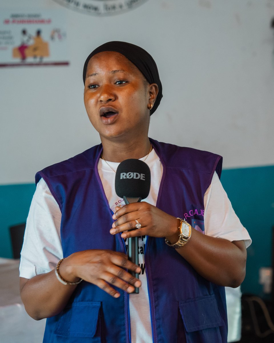 RoajelfG's tweet photo. Day 2 in Bansang (CRR North): Mrs. Mariama Cham, Mental Health Specialist & Social Worker, engaged participants on VAWG, stressing that violence is not only physical but also emotional and psychological.
#EndVAWG #ROAJELFGambia #UNWomen #FordFoundation https://t.co/IDKs4eUtNC