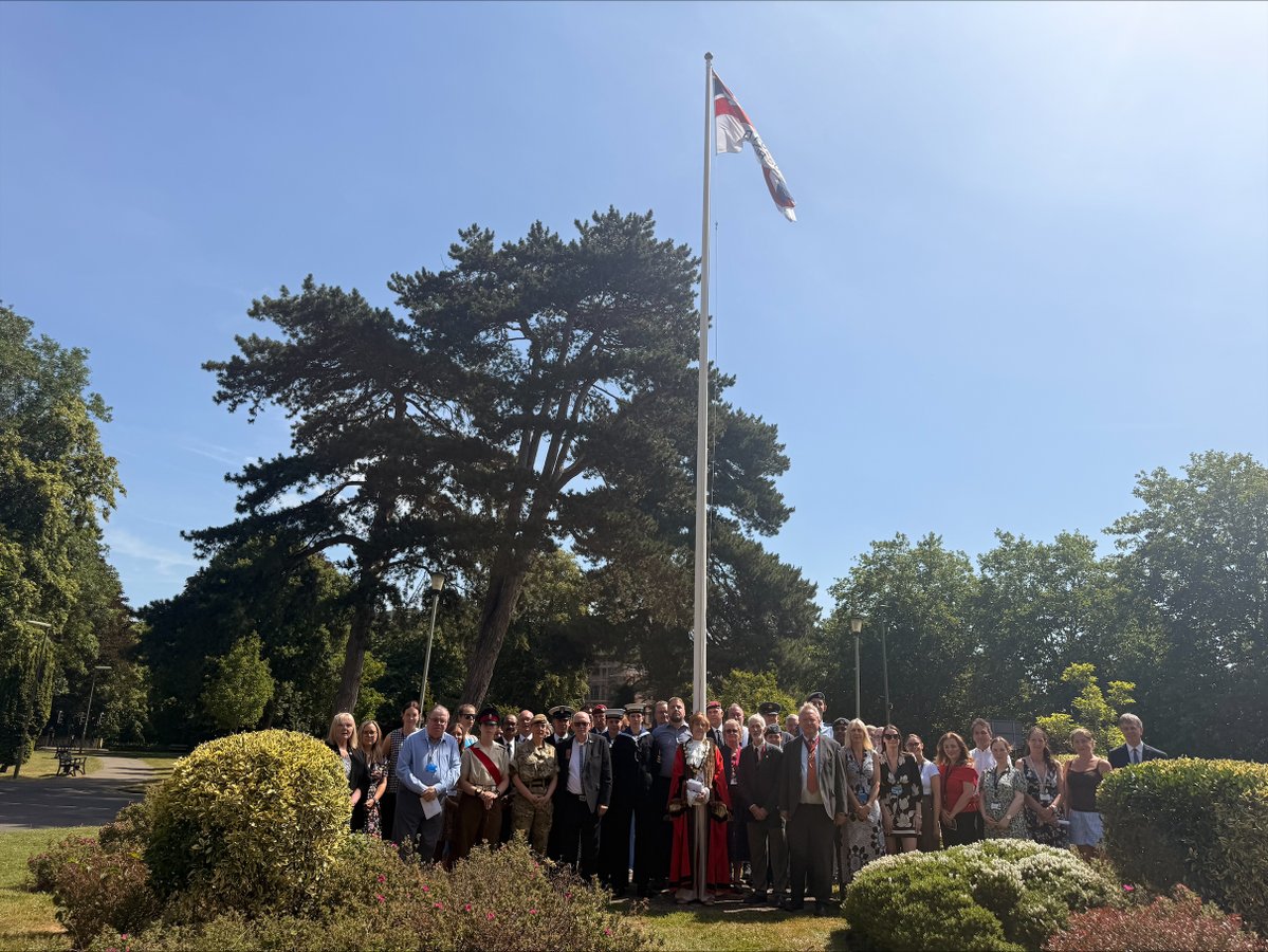 SpelthorneBC's tweet photo. Armed Forces Week 

Spelthorne Borough Council has marked the start of Armed Forces Week with a flag raising ceremony outside its offices in Knowle Green, Staines-upon-Thames.
Click here to read more: https://t.co/q6xolLGpnv https://t.co/7OtkXZLwSj