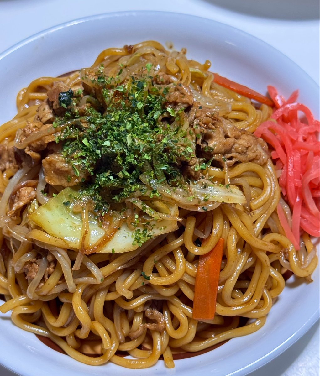 fmjojomf's tweet photo. 今日の夕ご飯ꕤ︎︎·͜·

焼きそば、おでん🍢
今日は寒かったのでおでんにしたら子ども達が大喜びでした😊
 
#おうちごはん 
#おうちごはん𓎩𓌉𓇋 
#おうちご飯 
#料理好きな人と繋がりたい
#教習指導員が作るご飯
#教習指導員の休日 https://t.co/lajWx90plU