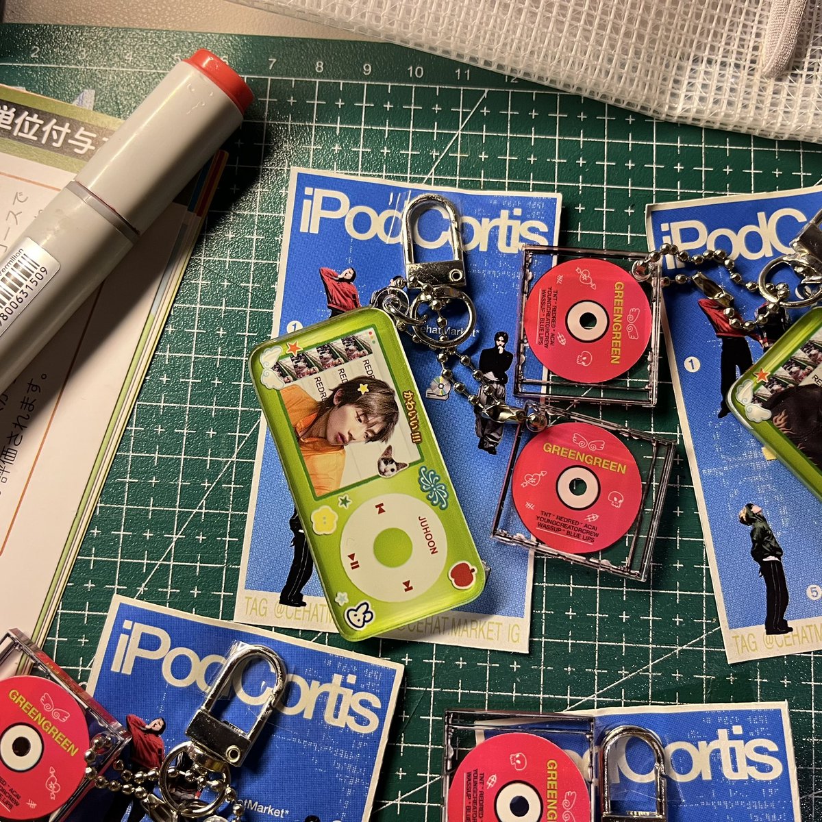 CehatMarket's tweet photo. [help rt thanks!] ⏰

CORTIS IPOD KEYCHAIN is AVAILABLE @ SHOPEE (flash sale on going!) 🤙

🔗 https://t.co/gSvHBJEy7p 

DONT MISS OUT, LIMITED STOCK !!!!!! ⚙️📟📞 https://t.co/lE3Kec4TsB