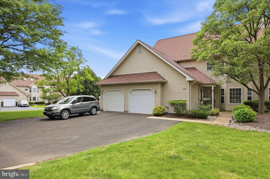 coach4toolow's tweet photo. Explore this brand new listing in Central Bucks School Dist and make it your dream home today!
- Adam Lynn #RS350200 with REMAX Centre Realtors
- Contact me at 512.375.9831 https://t.co/DujnzoF4hW