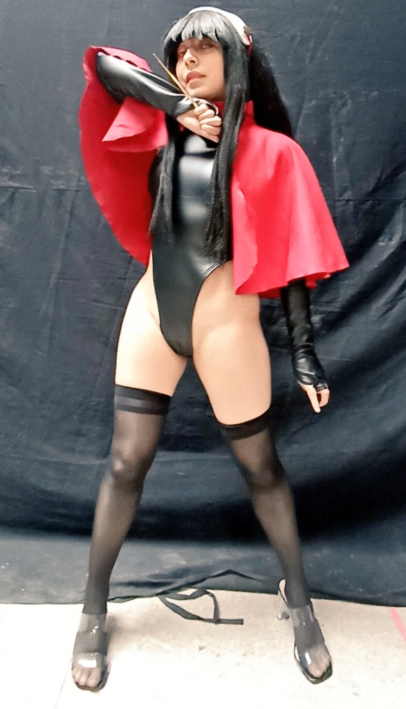 CosplayZacra's tweet photo. #yornet #yorcosplay #hornetcosplay #culazo #nalgona #piernas #piernotas #nalgotas #piernona https://t.co/UzIhrBv7jP