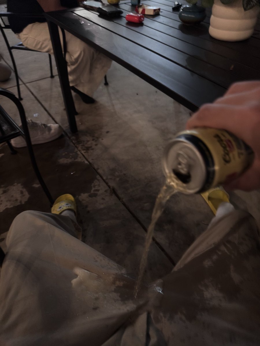 mikeystopp's tweet photo. #pouroutabeeronyourcrotchchallenge https://t.co/BcQBip3scZ