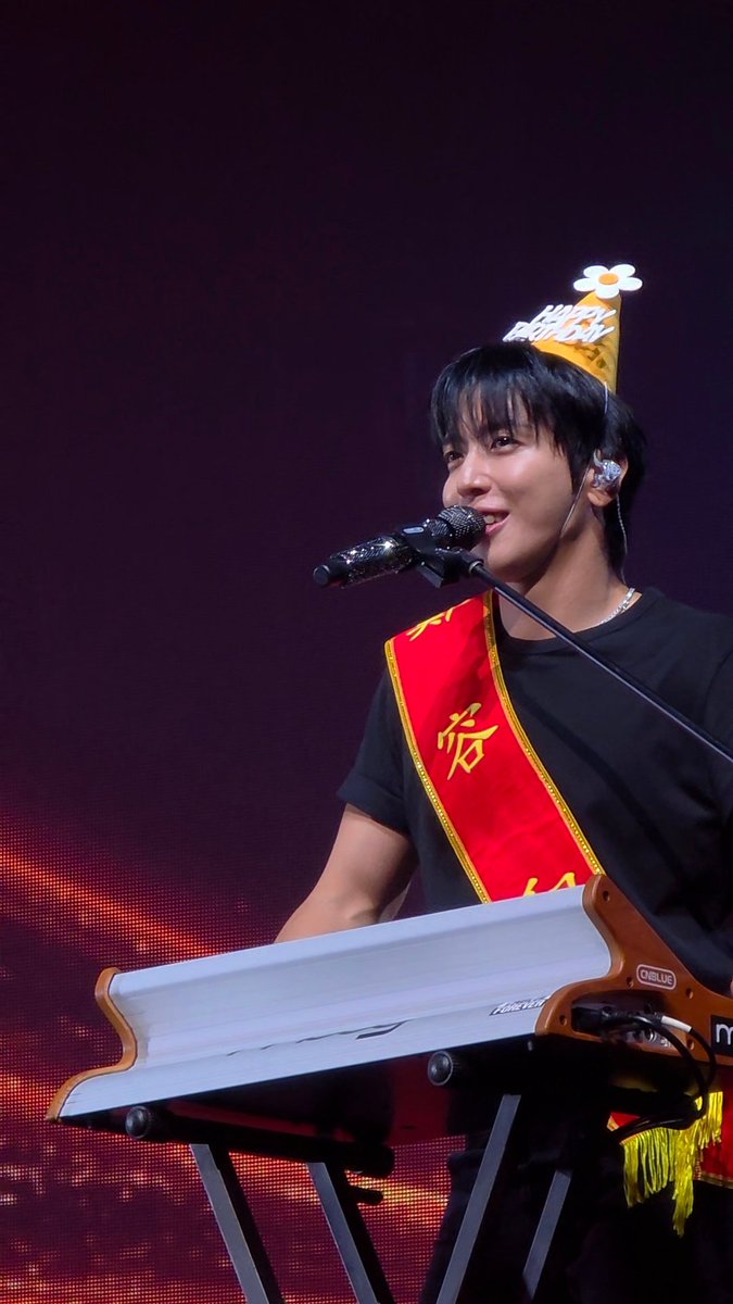 joyce831110's tweet photo. 우리 왕자님 생일축하해 🫶
매일 매일 행복하기를♡
#얘들아_정용화생일이다_에뷔바뤼뛰앜
#과거현재미래_모든순간_정용화 https://t.co/8dTIEyil1I