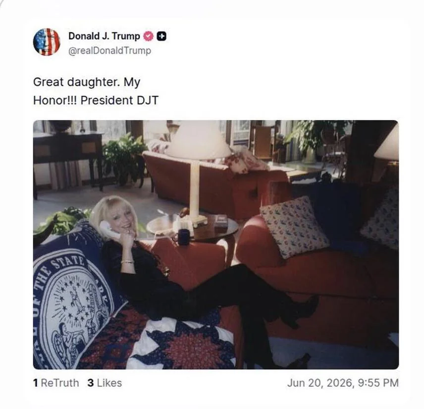 Mollyploofkins's tweet photo. Trump is at the 'if she has blonde hair and I want to bang her, she's a great daughter' phase of dementia. https://t.co/pc75ufUQlz