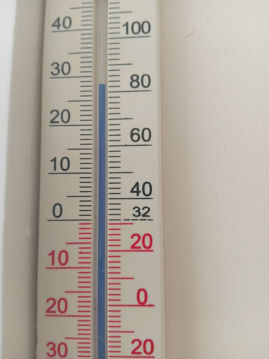 L_BridgesPR's tweet photo. @LucyGoBag This in my aunt's care home during heat wave a few weeks back. Theres no air con at all https://t.co/LS4LwLaLsS