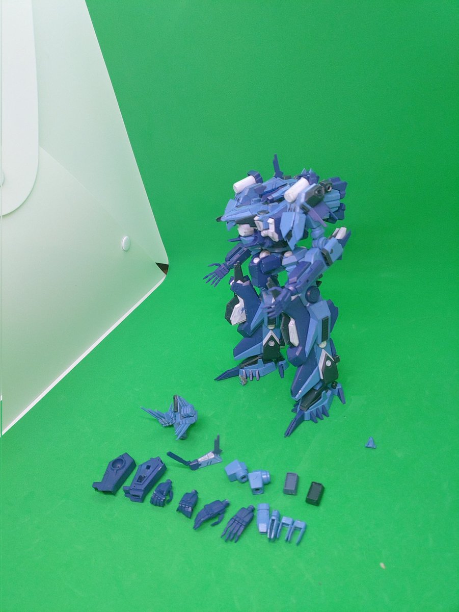 nisituki3's tweet photo. TYPE−LANCELフレーム
初期機体やトラセンドでおなじみLANCELを自分なりに設定資料をベースにアレンジしました。
仕様
・値段16000円
・3Dプリンター出力品
・サイズ：寿屋様のAC.V.I準拠
・スタビライザー2種が付属
・一部関節は関節技とACV.I.キットのポリキャップ対応の2種選択式 https://t.co/Hds1WOzlFK