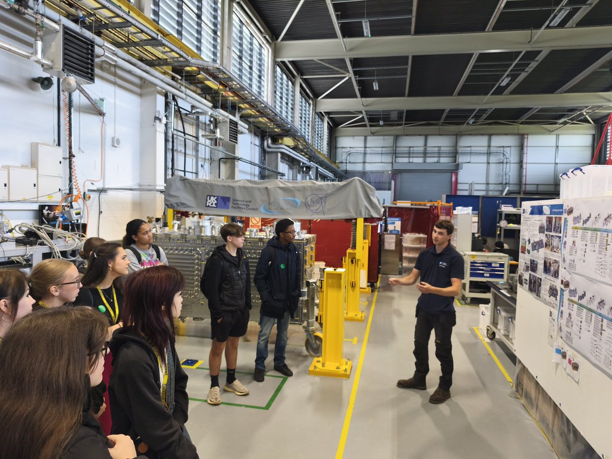 crontoncoll's tweet photo. A Level Physics, Computer Science and Maths students visited Daresbury Laboratory, exploring STEM careers through campus tours, networking with scientists and business leaders, and gaining valuable insights into research, innovation, entrepreneurship and future career pathways🥼 https://t.co/yNakhd0h3U