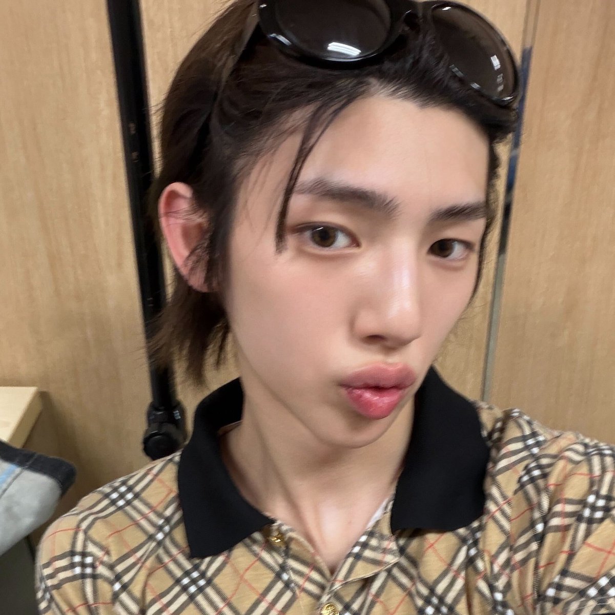 geonh0o's tweet photo. Pretty Jju 🤍🤎 #FotoProfilBaru https://t.co/Emb9xdzNYl