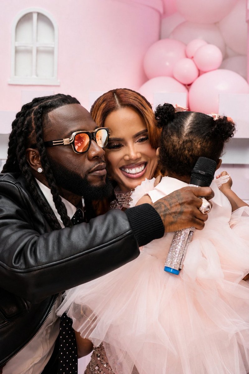 datantisocial1's tweet photo. Happy father's Day 👑♥️🦅 https://t.co/5H5e2e1Aif