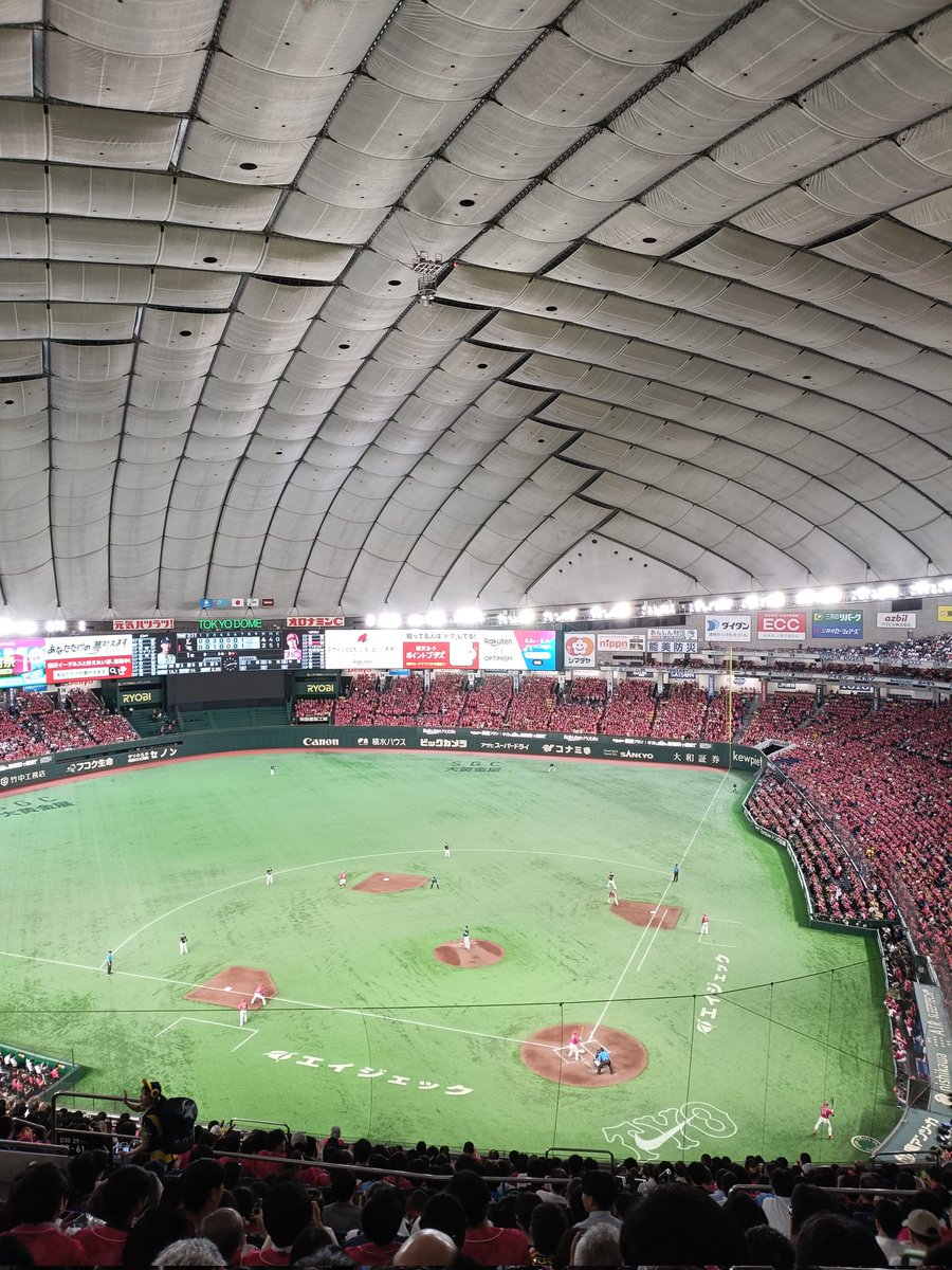Ko19_48's tweet photo. 年に一度の楽天スーパーナイター。　　
年に2回にしてほしい。 https://t.co/JA0YFvxcKK