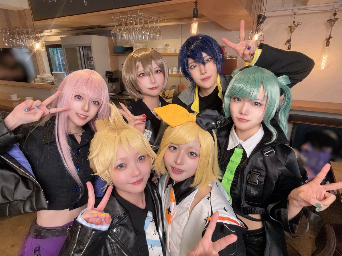 __wsb__cos's tweet photo. バチャシン集合🎵
 #0621ストリートのセカイ併せ  #prsk_cos https://t.co/Ik18ij9JUj