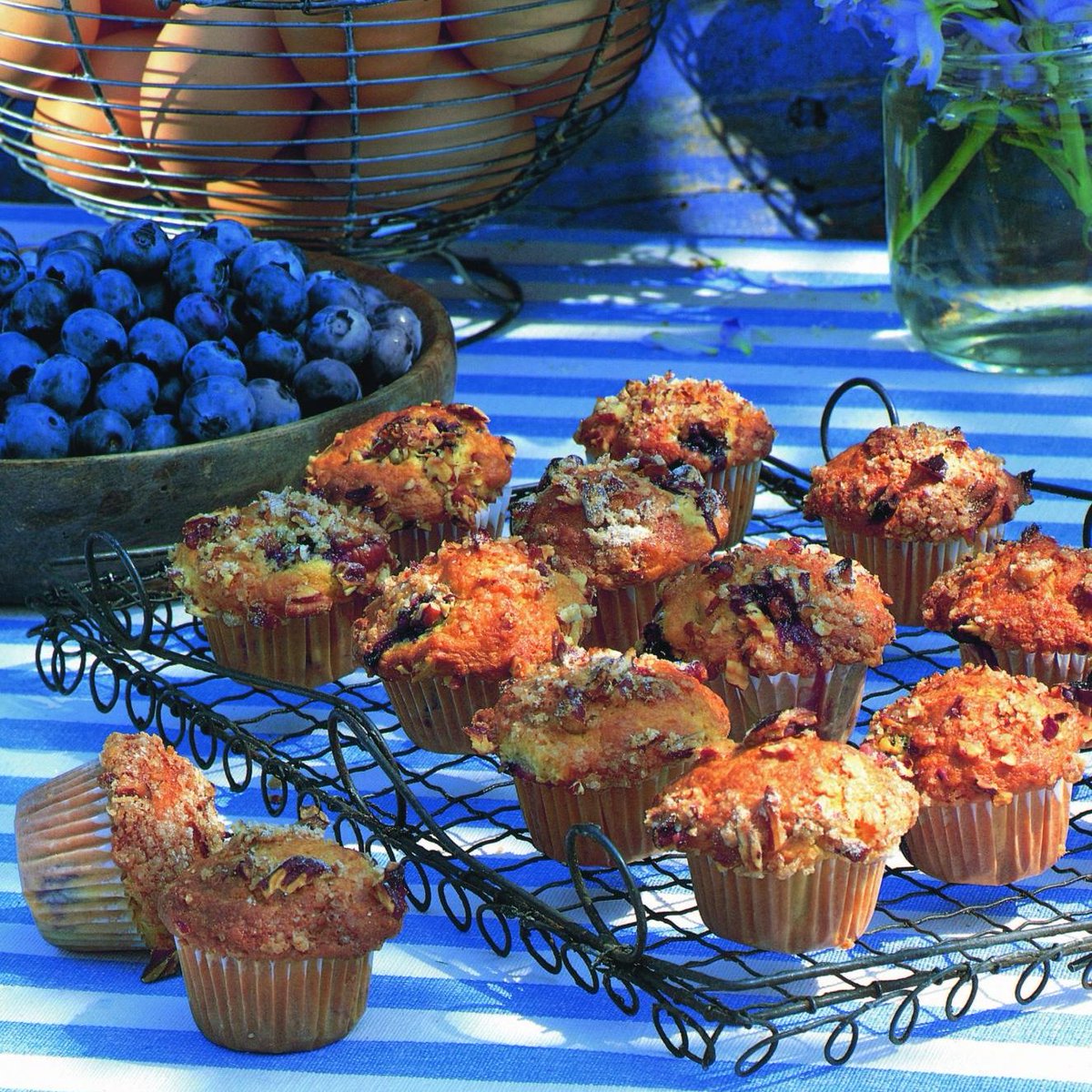 DeliaOnline's tweet photo. Cake of the Week: Fresh Apricot and Pecan Muffins
As we're celebrating Lighter Living Week, we thought our Cake of the Week should be something that perfectly captures the season - delicious apricot muffins. 🍑🧁
https://t.co/gpefcVodLm
#cakeoftheweek #cakerecipes #apricots #pecans #muffins #instafoodie #easybaking #lighterliving #bakingwithDelia