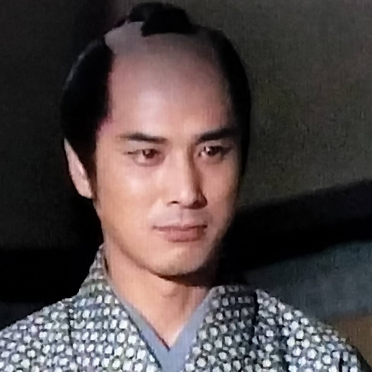 gomen_maru's tweet photo. 6月22日は小説家 #山本周五郎 さん(1903-1967)のお誕生日🎂
画像は氏の小説が原作の日曜劇場の単発ドラマ #山椿(1980年)より
#山口崇 #十朱幸代 #中田喜子 #寺田農 https://t.co/NrKzysrg4S
