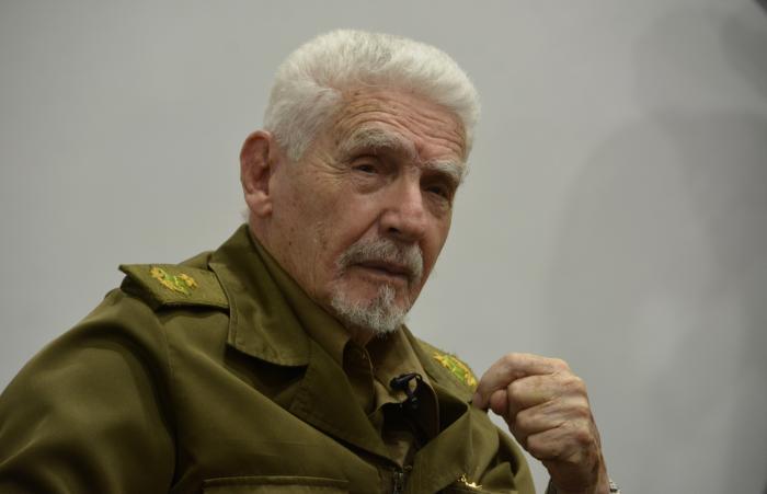 Granma_Digital's tweet photo. 💐🪖🇨🇺| Eterno reconocimiento del Ministerio del Interio al Comandante de la Revolución Ramiro Valdés Menéndez.

🙌 Gloria eterna al Comandante de la Revolución Ramiro Valdés Menéndez.

✊🇨🇺 Hasta la Victoria Siempre

🔗 https://t.co/FgfnmJfPZO https://t.co/1pk61gyTno