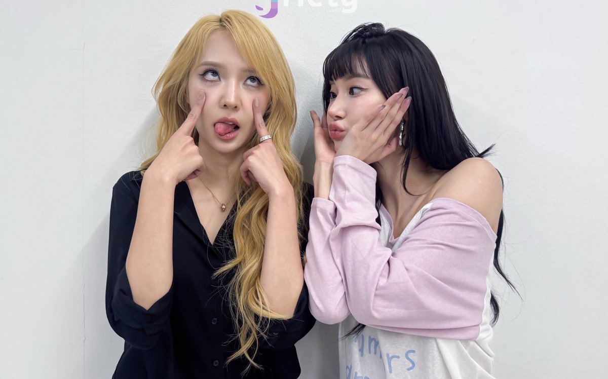 janxjingjing's tweet photo. STOPPPPP they’re so cute!!!! 😩😩🩷 SO GIRLFRIENDS https://t.co/GasUxgYr6x