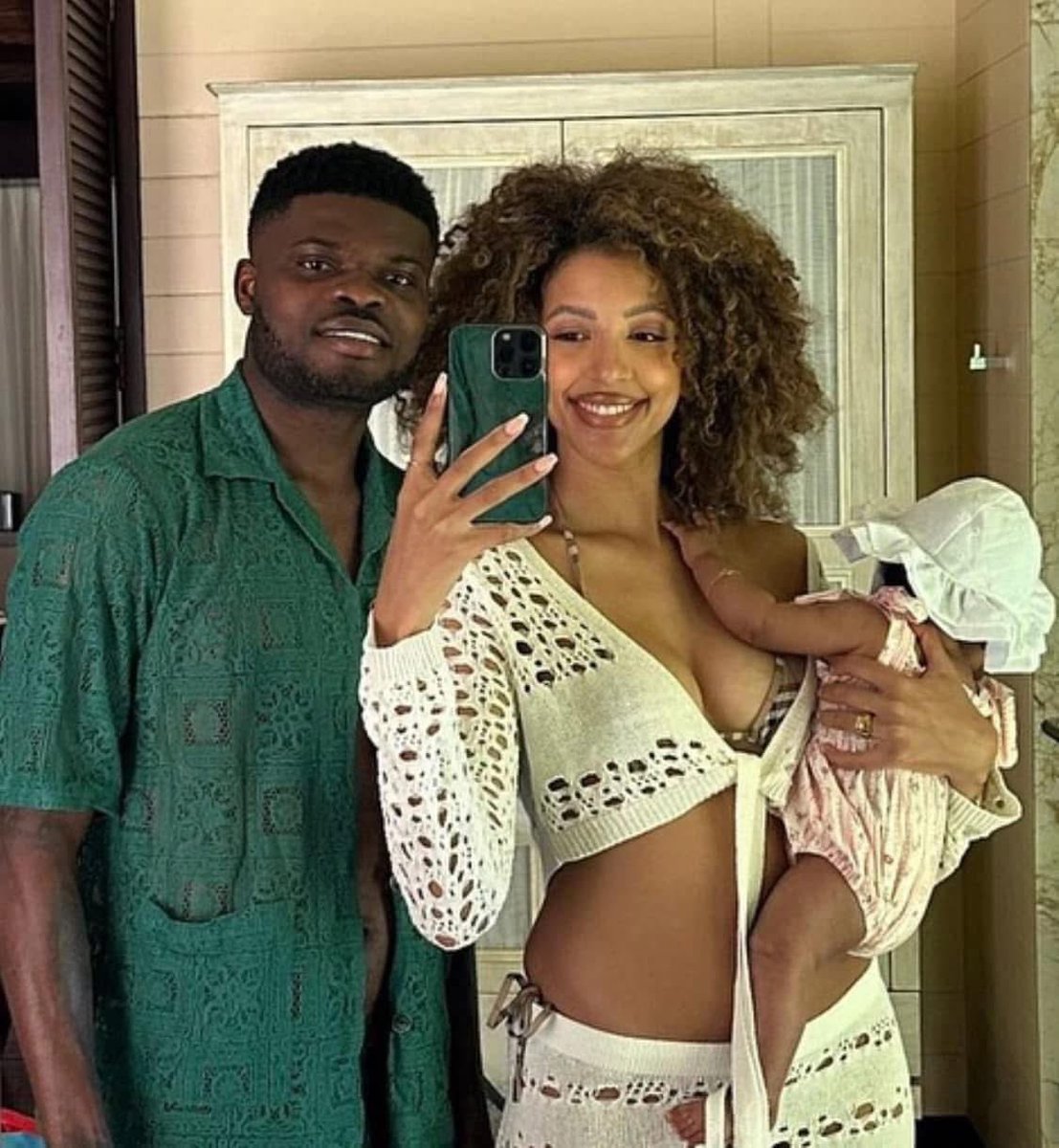 Samsonthegoat25's tweet photo. Reports indicate that three out of the four women who accused former Arsenal midfielder Thomas Partey of Grape have reportedly withdrawn their claims, with suggestions that there was a lack of sufficient evidence and concerns the case may not succeed. It is also alleged that they had previously sought €1.5 million each as a settlement to drop the matter, but proceedings had already progressed. Partey and his legal team are said to be considering legal action against the three women.

The only remaining case is reportedly from his former wife. Partey has pleaded guilty to only assault