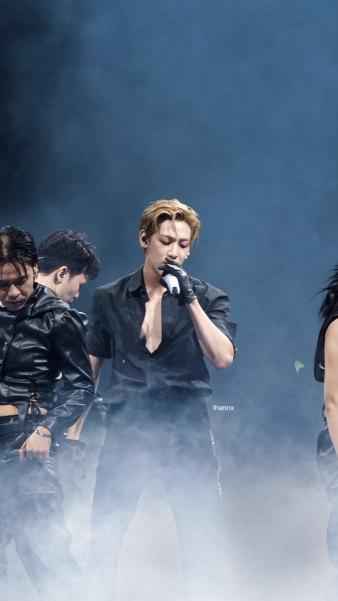 thannnxs's tweet photo. พี่กันต์ !❤️‍🔥🫠

#BamBam
#THETITANSCONCERT_D2
#THETITANSCONCERT https://t.co/ncLvM8E0JE