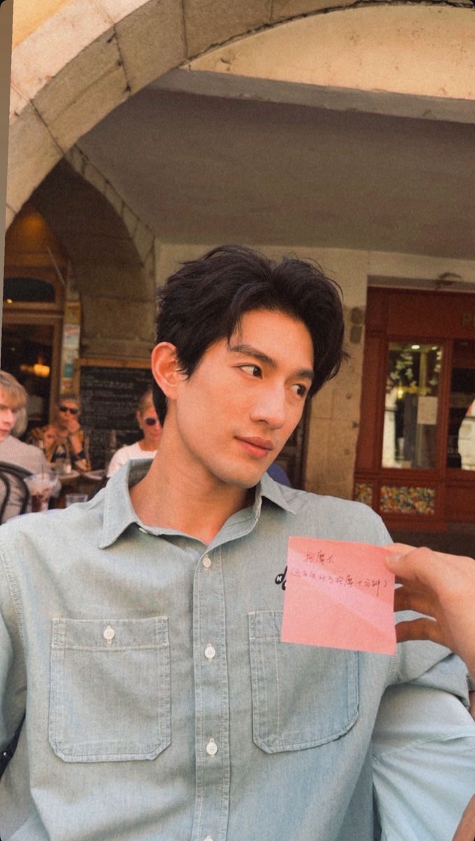 weds_wd's tweet photo. พี่เขียนให้น้อง ‘ไม่ทะเลาะกันวันนึง’
น้องเขียนให้พี่ ‘นวด (อ่านไม่ชัด) นวด 10 นาที???’ 

อ่านออกไม่หมดดดเบลอมากกแต่ขอฟินไปก่อนละกัน 😭
#AydenSng #LyuSitong https://t.co/zWwrwvWix4