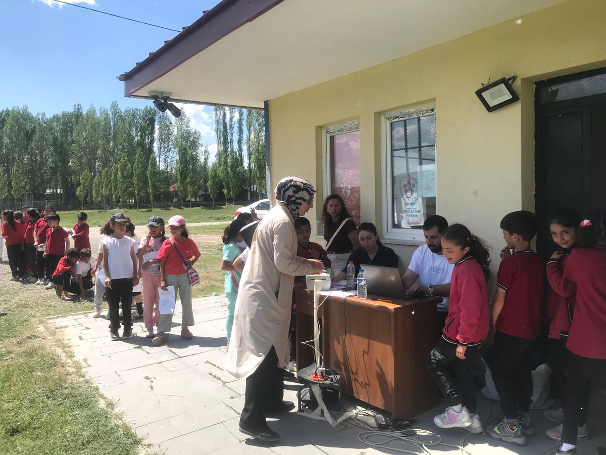 KymkmKaracoban's tweet photo. "Karaçoban’ın Çocukları, Sporun Geleceği!"

Karaçoban İlçe Gençlik ve Spor Müdürlüğü tarafından, ilçemiz 3. sınıf öğrencilerine yönelik kapsamlı bir "Sportif Yetenek Taraması" gerçekleştirildi. https://t.co/NpTXtKQuMO