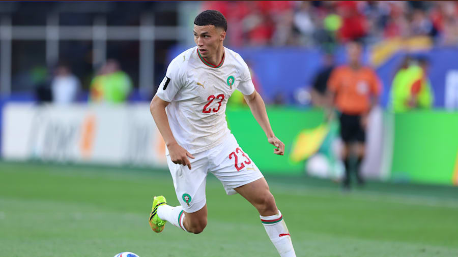 felixarnoldtt's tweet photo. Was hat der Berater-Wechsel von Bilal #ElKhannouss zu bedeuten? Der Marokkaner wird in Zukunft von der Agentur HCM Sports Management vertreten. Berater sondieren bereits den Markt, konkrete Angebote gibt's aber noch nicht. #VfB plant fest mit BEK. Vertrag bis 2030, ohne AK! @BILD https://t.co/VvYNp39xWm
