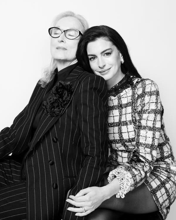 AnneeJHathaway's tweet photo. Happy birthday to the brilliant Meryl Streep🥰❤️
#MerylStreep #AnneHathaway https://t.co/LdnUfsFrCw