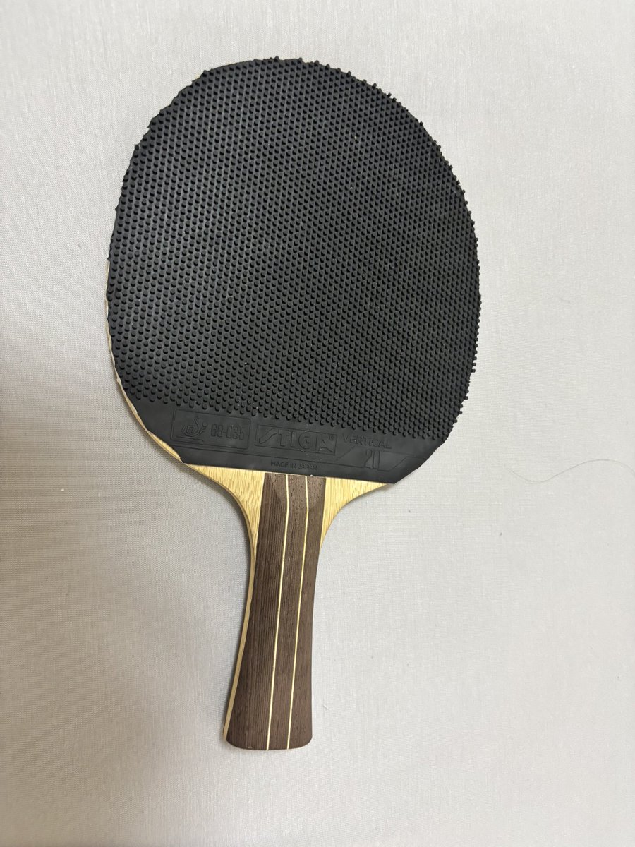 2ndDNA's tweet photo. フォア面のラバー募集中
ラケット　ディフェンシブクラシック
バックラバー　バーティカル20
元のフォアラバー　DNAプラチナXH
#卓球 #カットマン #用具探し https://t.co/shSz7euSEX