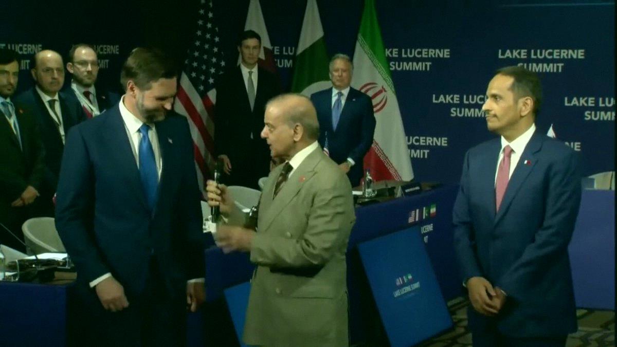ft5_hng's tweet photo. 🚨速報：

🇺🇸🇮🇷 JDヴァンスがアメリカとイランの協議が大きな進展あったって発表。

今話し合ってるのは：

ホルムズ海峡
核兵器
レバノン停戦

内部関係者によると協議はかなり順調みたい。

これは市場にとってすごくポジティブなニュースだね！ https://t.co/tBO3rG499I