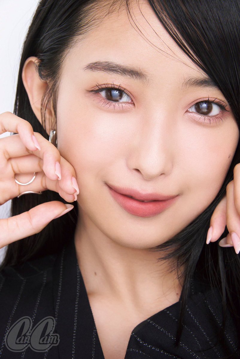 ocha_norma's tweet photo. こんばんちゃお🌚⟡.·
OCHA NORMAの 北原ももです！

明日6月23日発売の
『CanCam8月号』に登場します💖

CanCamさんで自分の大好きなメイクをたくさん語らせていただきました🥹🥹✨️とっっってもうれしいです.....✨️

ぜひ！チェックしてください！

#CanCam
#ocha_norma #ハロプロ #北原もも https://t.co/uW9yHYf15T