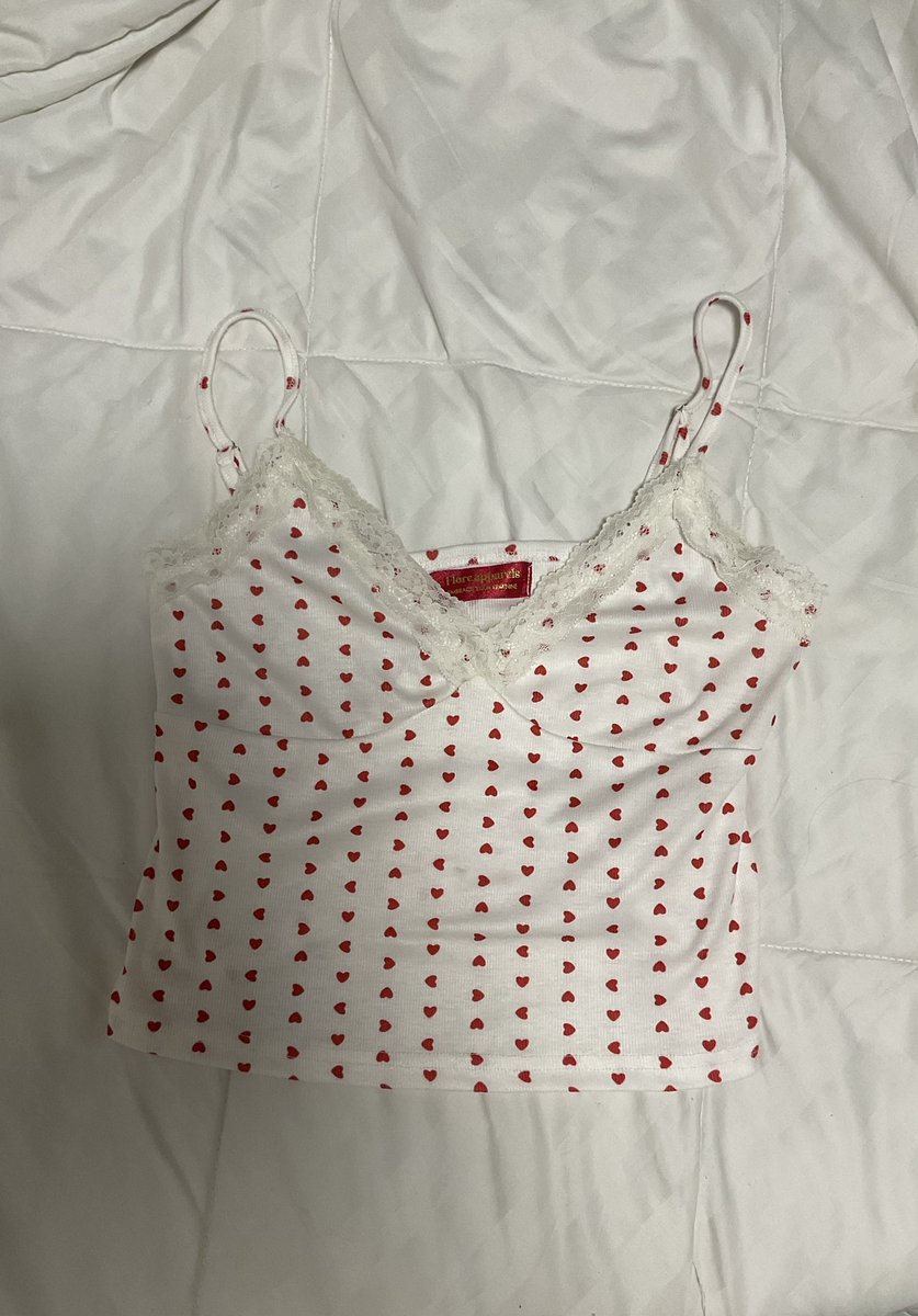 usedbynor's tweet photo. flore.apparels 120 (shop 289) https://t.co/NYzd84ViZW