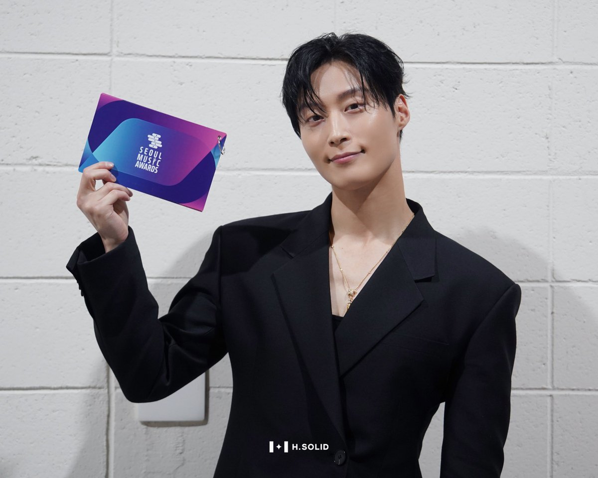 쥰 tweet media