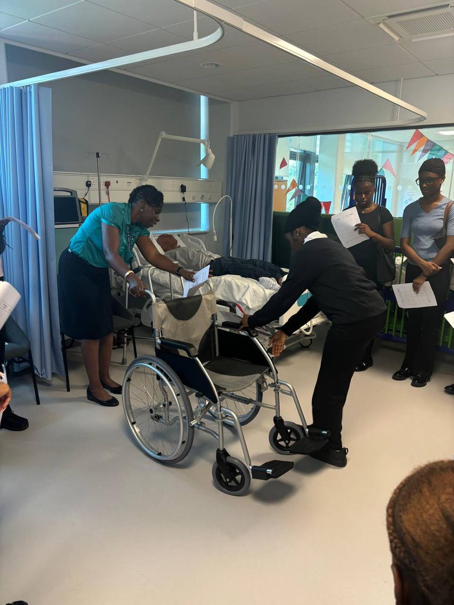 ctksfc's tweet photo. Another fantastic Sixth Form Preparation Day is underway at #CTKEmmanuel!
Our future students have been getting hands-on experience across a range of vocational subjects, including exploring our hospital ward & engineering hub 🤩
#CTKSixthForms #TLevel #BTEC https://t.co/N3PG8GctPb