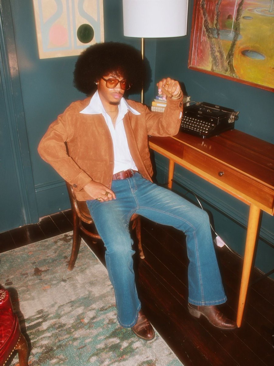 o5cent's tweet photo. Old school drip, timeless confidence 🥶💯 https://t.co/rmI0Ctio85