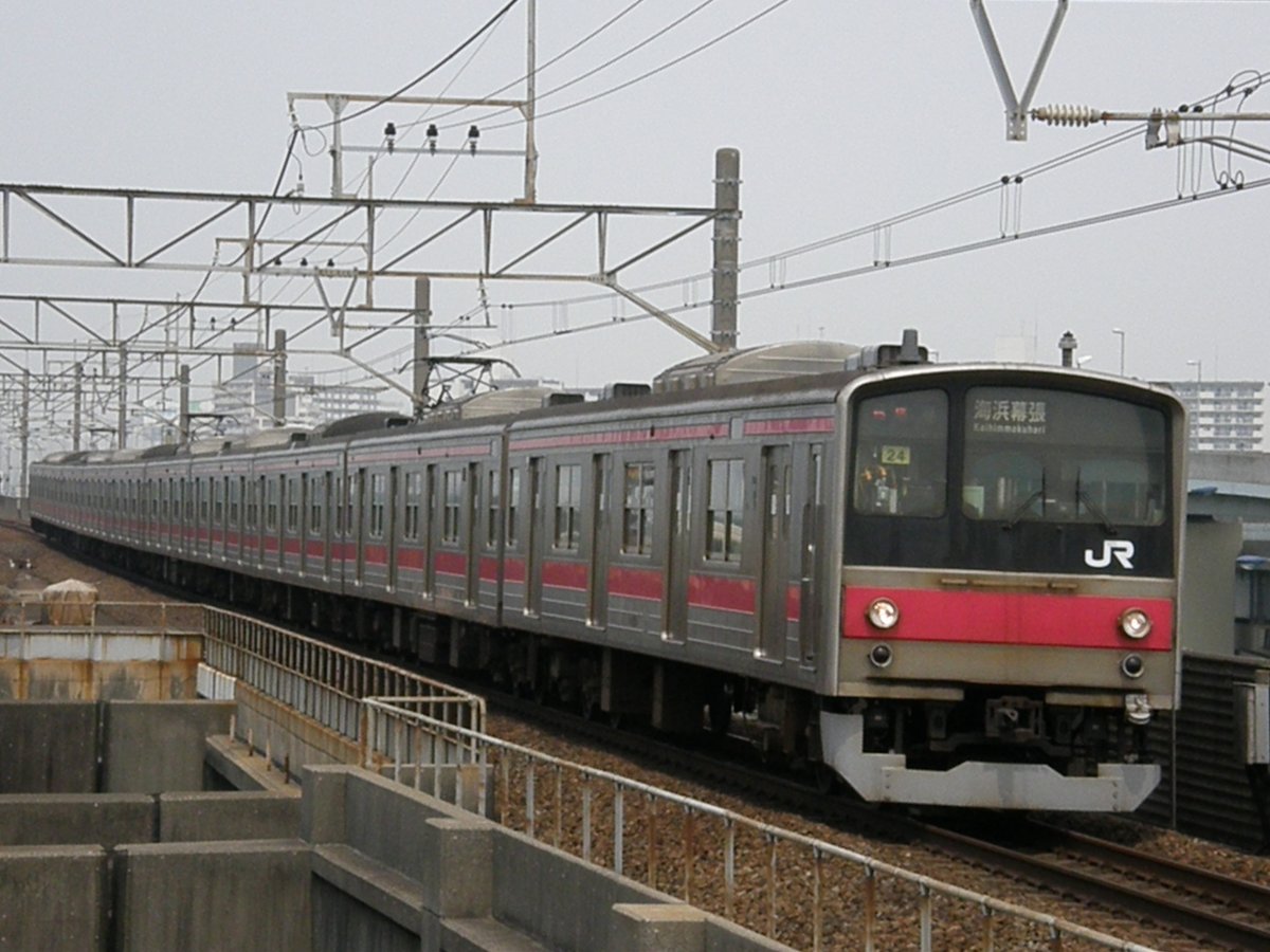 SR721720's tweet photo. 15年前の京葉線です！と言われると
種類豊富で良かったなと思う笑
233も更新したり、転属？したりという信じ難いことになる

#あんなゴロゴロいた時代が懐かしい https://t.co/P04MCuD498