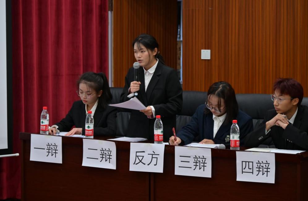 HudsonHaze86248's tweet photo. Our Uni Debating Club hosts a beginner-friendly practice debate this Thursday (7 PM, Student Hall) – all students interested in public speaking are welcome to join! https://t.co/NtG15tmcPd