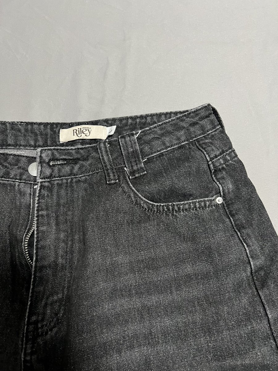 emaienteejub's tweet photo. 💟ปล่อยต่อกางเกงยีนส์ Riley.apparels

- รุ่น Seoul jeans สี dark fade ไซซ์ xl 
ราคา 300฿

- รุ่น Andy jeans มี space blue ไซซ์ L ปล่อย ราคา 300฿

🚚ค่าส่งตัวละ 50฿ 

#เสื้อผ้ามือสอง #กางเกงยีนส์มือสอง #กางเกงยีนส์riley #Rileyapparels https://t.co/H9fnvkhTI2