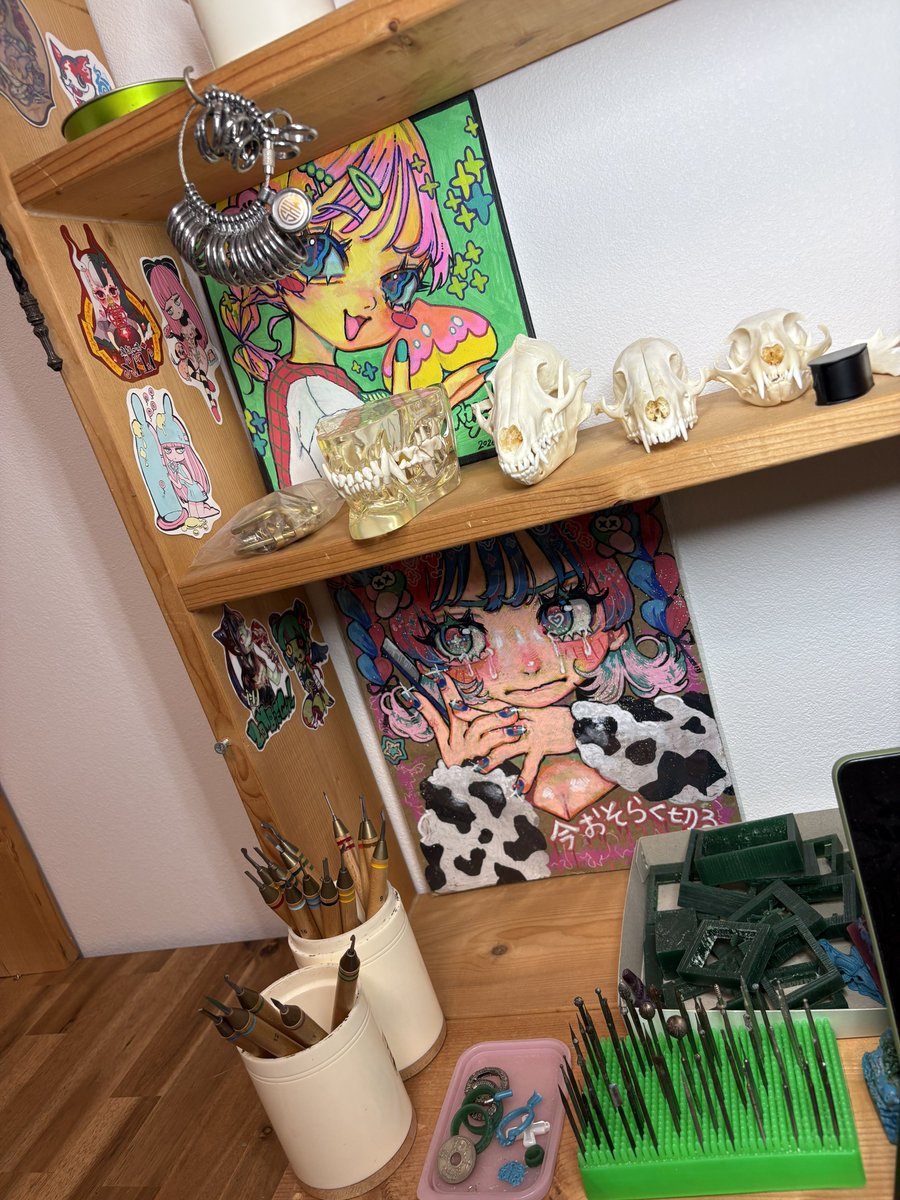 animacreation's tweet photo. @ROTAMACATECO 飾りました👍
ダンボールの方は額を買おうと思うので今はとりあえずな感じで。
作業スペースが大変素晴らしくなりました。
最推しです🫶 https://t.co/6yockztc5p